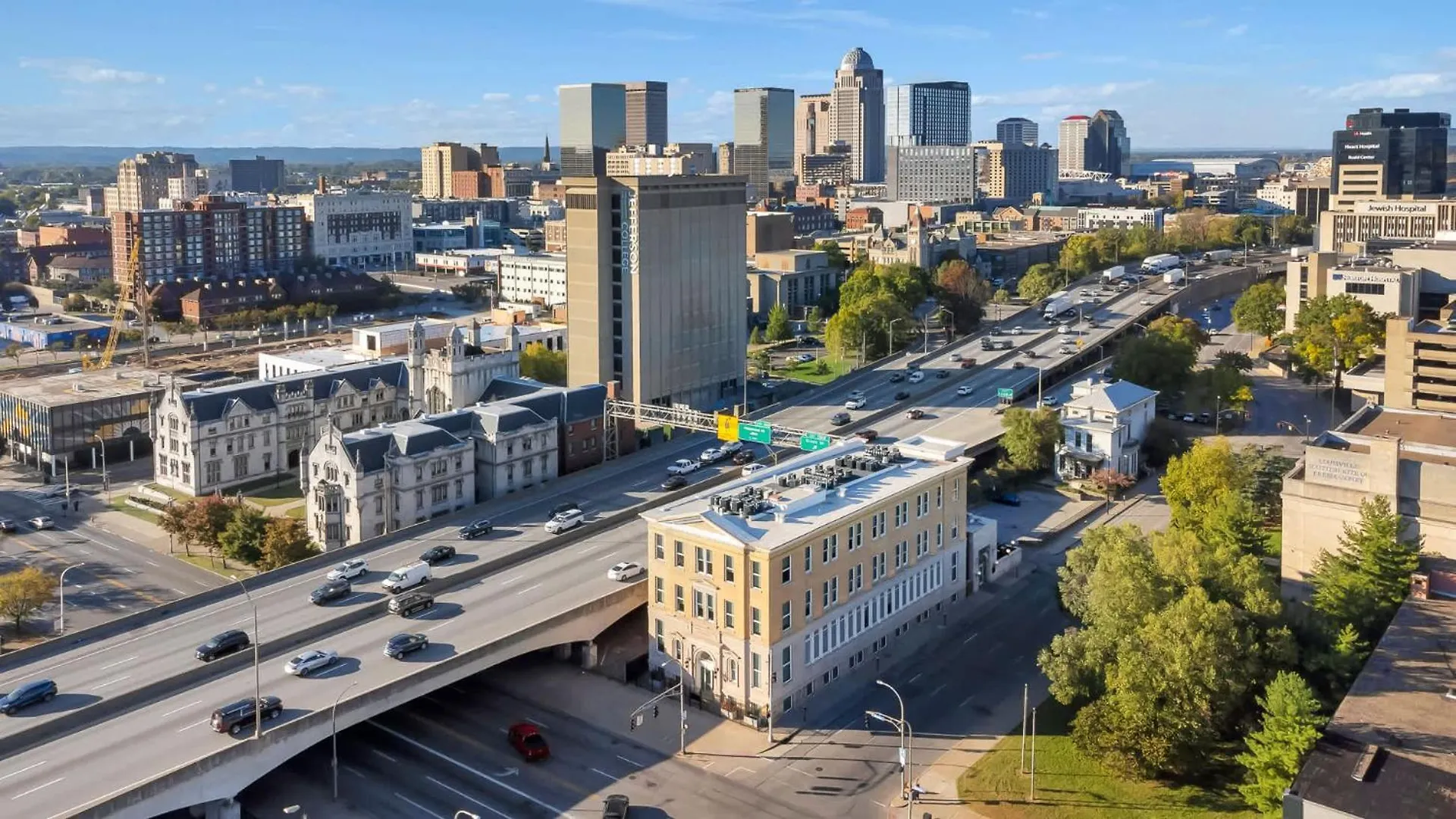 Modern Space In The Vibrant Louisville #410